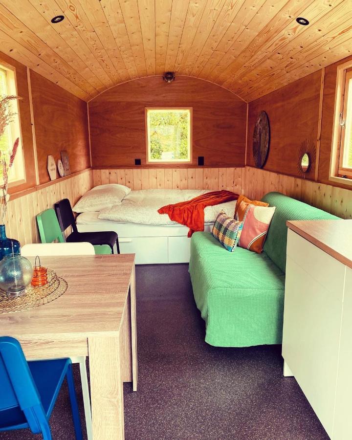 Pipowagens Bij Pannenkoekenrestaurant & Camping De Koppenjan 'Een Uniek Verblijf Met Kinderspeelboerderij' Jubbega-Schurega Extérieur photo