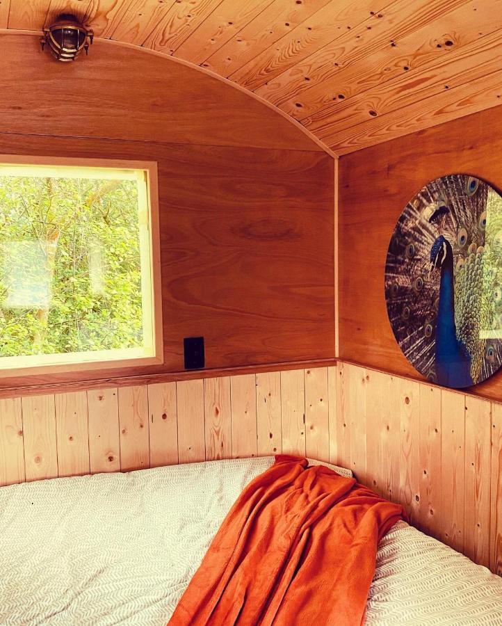 Pipowagens Bij Pannenkoekenrestaurant & Camping De Koppenjan 'Een Uniek Verblijf Met Kinderspeelboerderij' Jubbega-Schurega Extérieur photo